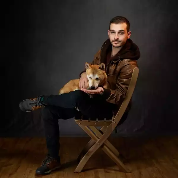 Pourquoi mon Shiba me lèche ? shiba inu leche